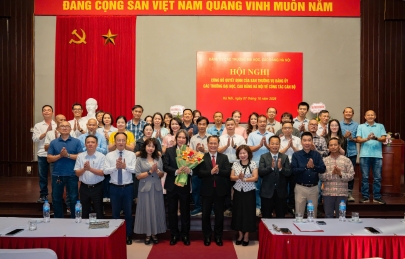 TRƯỜNG ĐẠI HỌC MỸ THUẬT VIỆT NAM TỔ CHỨC HỘI NGHỊ CÔNG BỐ QUYẾT ĐỊNH CHUẨN Y CHỨC DANH BÍ THƯ ĐẢNG ỦY NHIỆM KỲ 2025 - 2030